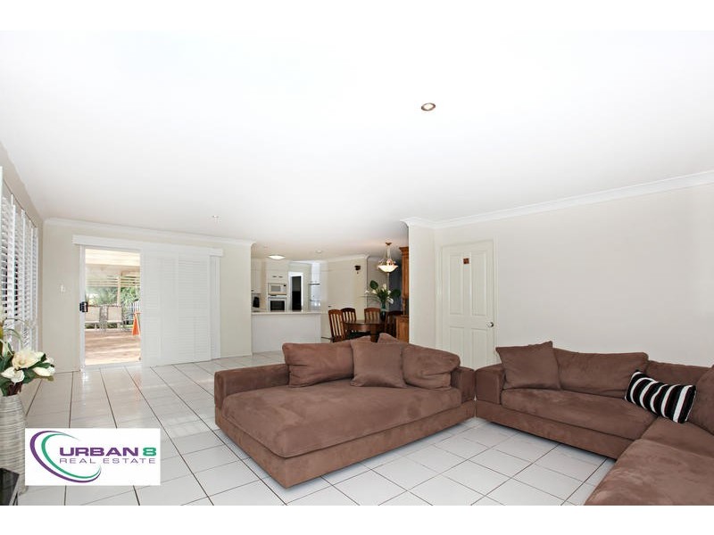 25 Jamieson Place, Brookfield QLD 4069